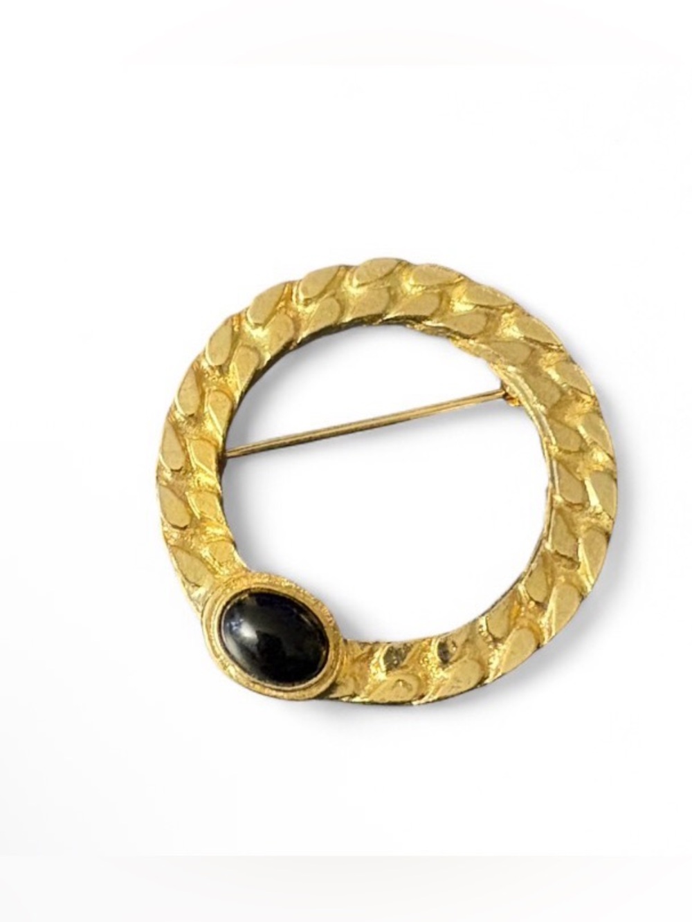Vintage 1985 Mimi Di N Signed Gold Tone Wreath Brooch, Open Circle Cabochon